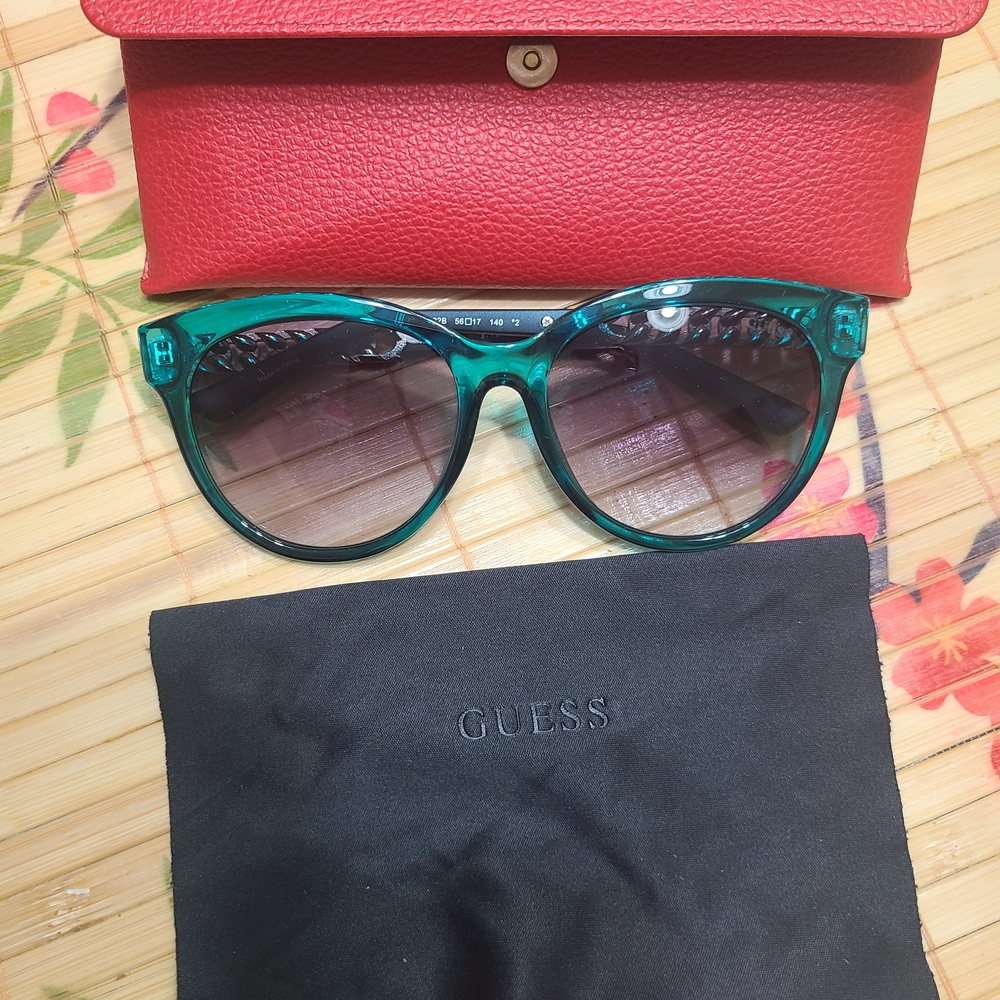 SOLD NEW GUESS GF 6004 92B CRYSTAL TEAL GRADIENT AUTHENTIC DESIGNER SUNGLASS - Picture 2 of 7